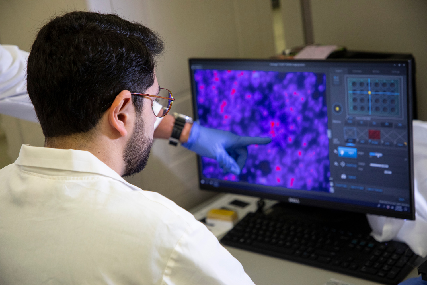 A researcher working in a UAlbany nanotechnology lab.