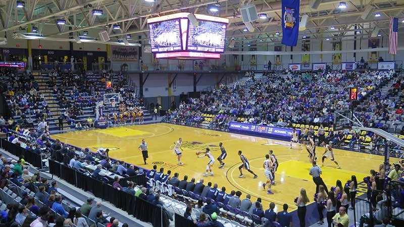 UAlbany mens basketball team playing in the new arena