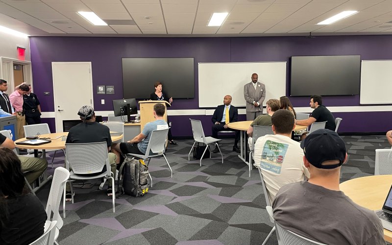 Mayor Kathy Sheehan and Police Chief Eric Hawkins in Frank Wiley's Class