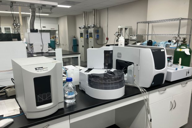 Shimadzu Total Organic Carbon (TOC) Analyzer TOC-L.